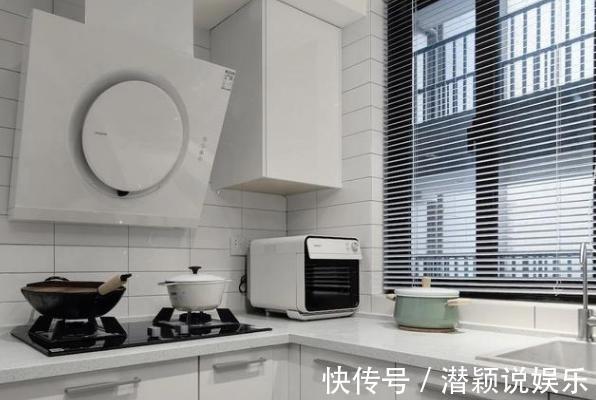 装饰|84㎡日式温馨时尚空间L型书架式电视墙，颜值高又可当收纳