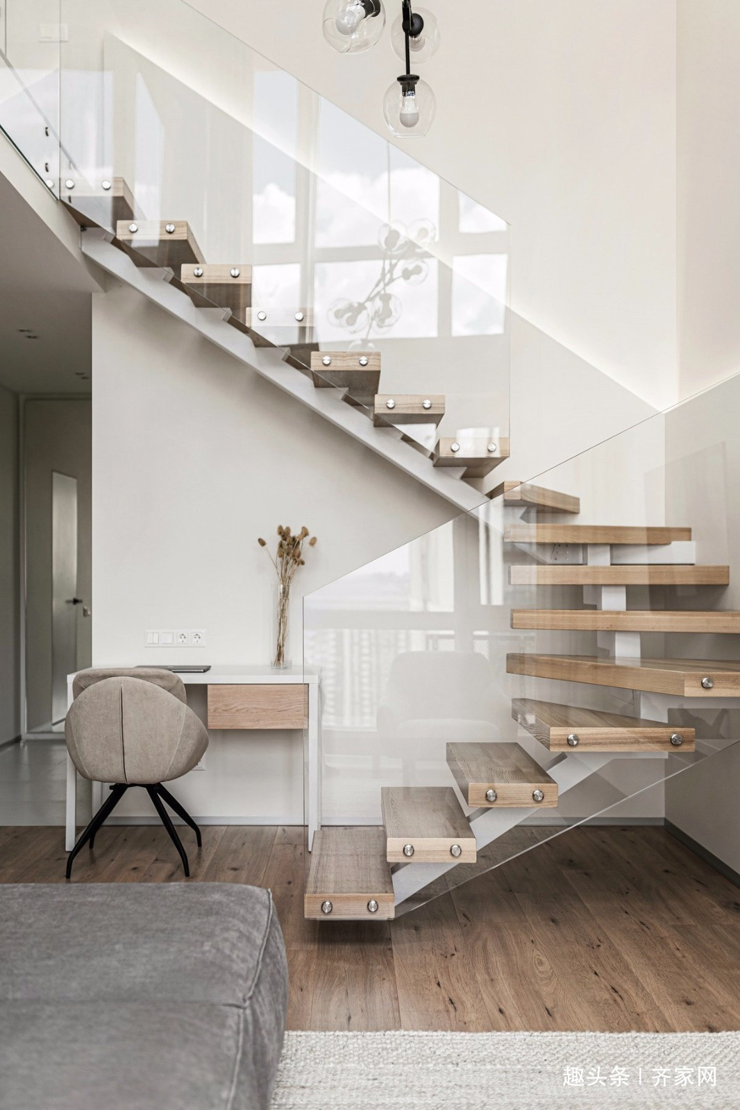 抽象表现主义|极简LOFT公寓,以一种简单的姿态展露头角,还原人性纯粹的居住