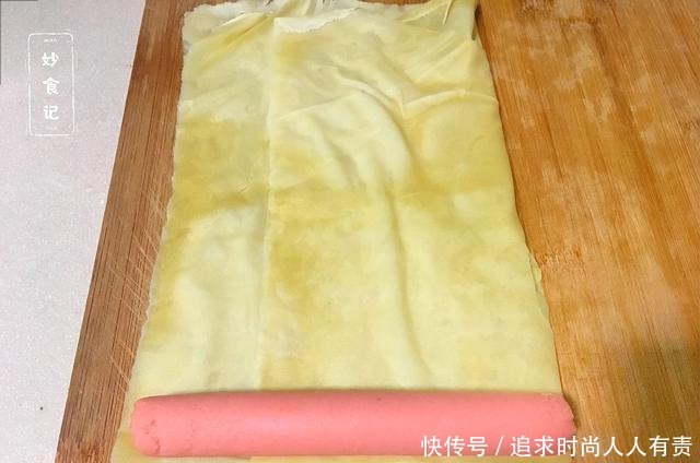 别去外面吃烧烤了,学会这道豆皮和香肠做的小吃,香辣开胃吃不够