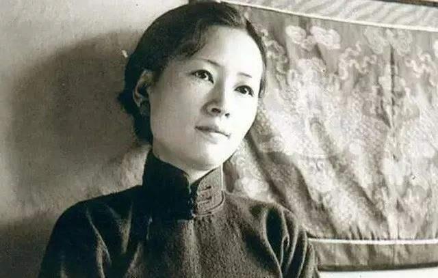 求爱|“低情商”沈从文的卑微求爱史:我烧死了自己,却没能点燃张兆和