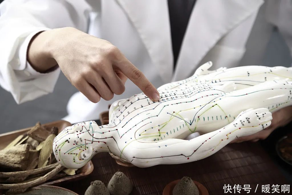 经络|万病源于堵,2个地方轻轻转一转,就能打通淤堵,疏通十二条经络