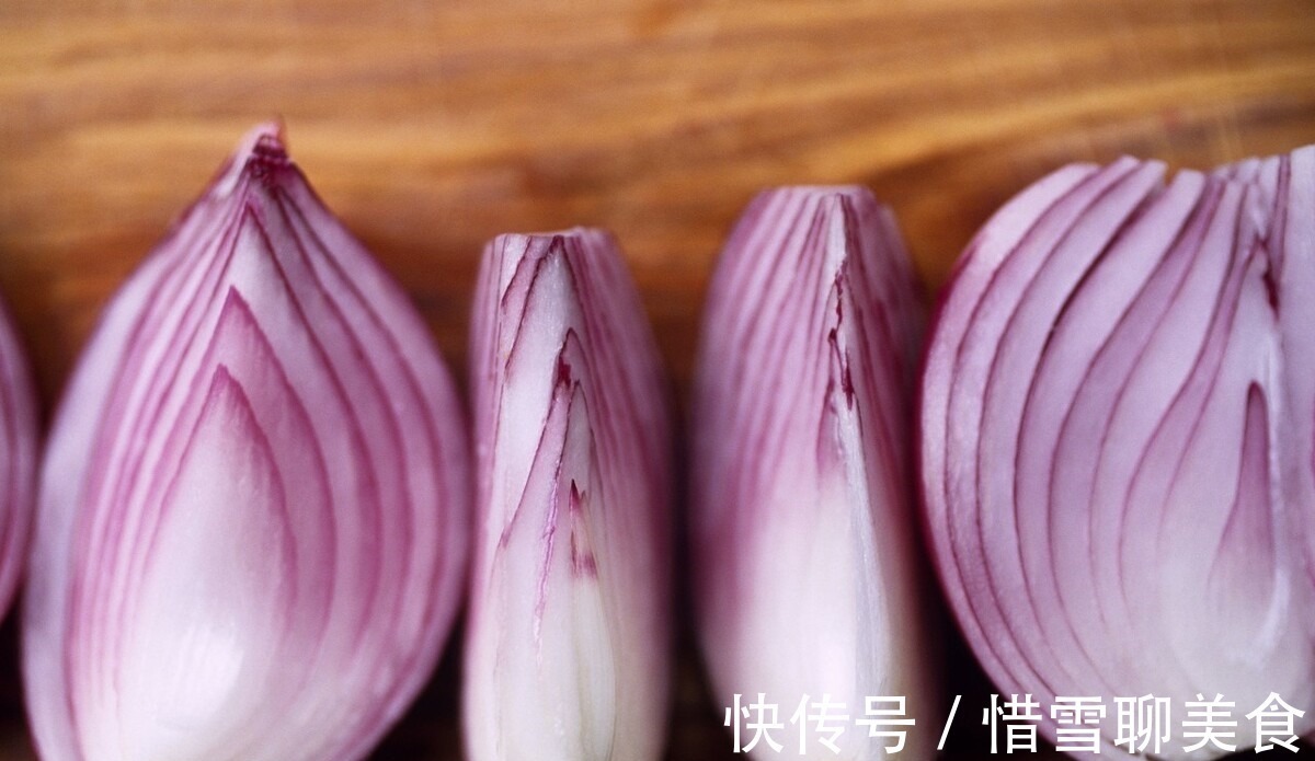 买洋葱时,紫皮和白皮差别很大,不懂买错颜色不好吃,等于浪费钱
