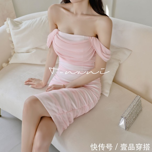 时尚|女神孙允珠时尚搭配:晓晨晚樱粉色雅典娜晚礼裙
