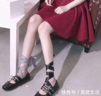 静蹲|学生党瘦腿太难4个动作让你“坐着瘦”，小仙女都已瘦成闪电了