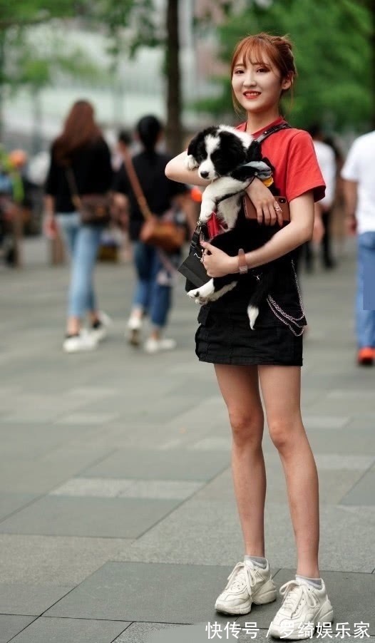 梦幻 A字裙太普通了,新出的“眼影裙”突然火了起来,梦幻又少女!