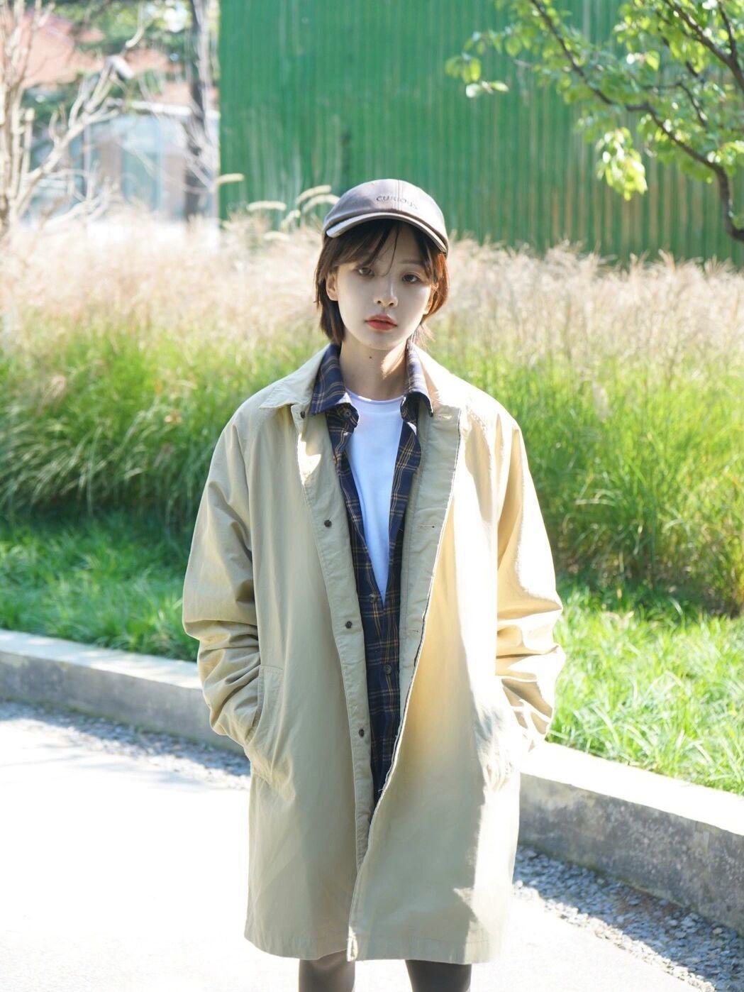 卫衣|秋冬卫衣怎么选?脏橘色字母卫衣,穿上身减龄又时髦!