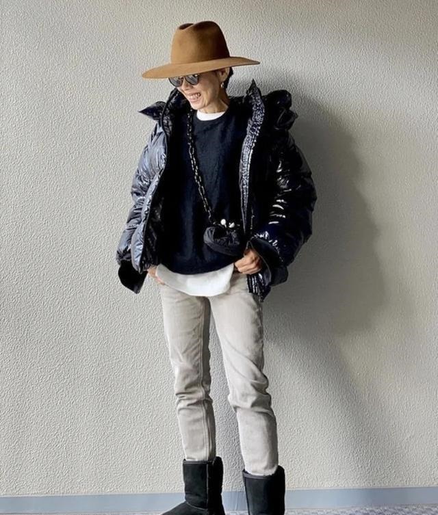 风衣 身高153,年龄58岁又怎样?她靠利落穿搭圈粉无数,好会穿