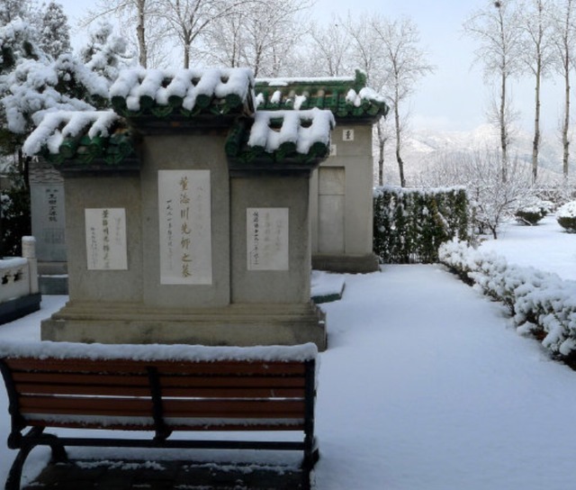 八卦掌#有一位清朝武术家,后人竟给他立了三块碑,可人们都说:名至实归