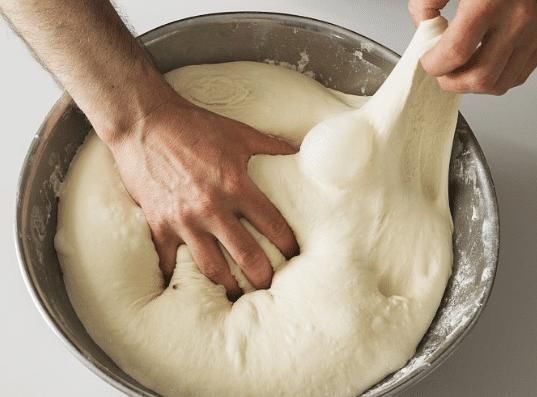 和面为什么要加食用油？包子铺老板告诉你原因，看完你就懂了！