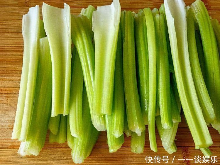 淋巴细胞|女性不想脸发黄，可常吃3种食物，美容养颜，皮肤白皙！