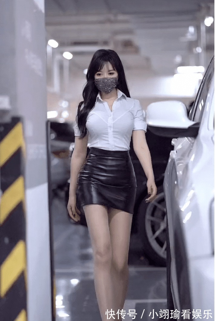 造型 衬衫配皮裙,这样的造型太有范了