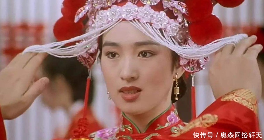 生活|历史上秋香的原型有多牛?在扇子上题首诗,让才子们都不敢小瞧她