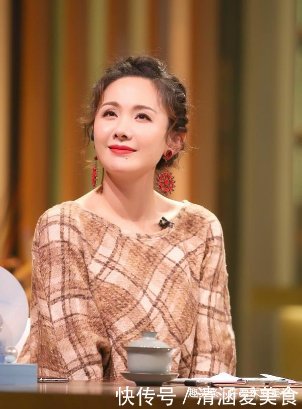 发色|女人过了50岁,尽量避开这3种发型,尤其是第2种,显老又土气