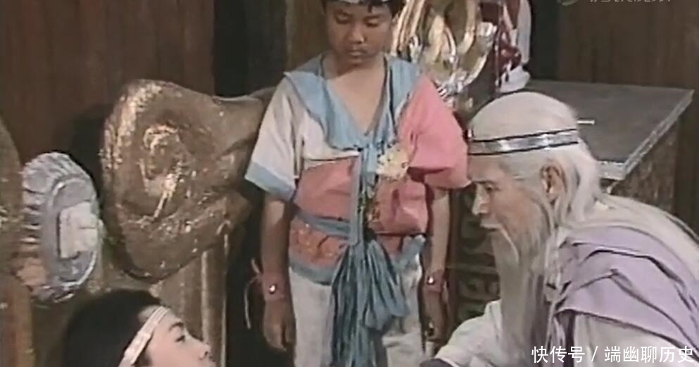 大惊失色|杨戬化身花狐貂潜入周营,吓得众人大惊失色,变化之术令人佩服