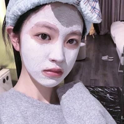 青春期女生总是“油光满面”坚持3个习惯,助你远离“大油田”