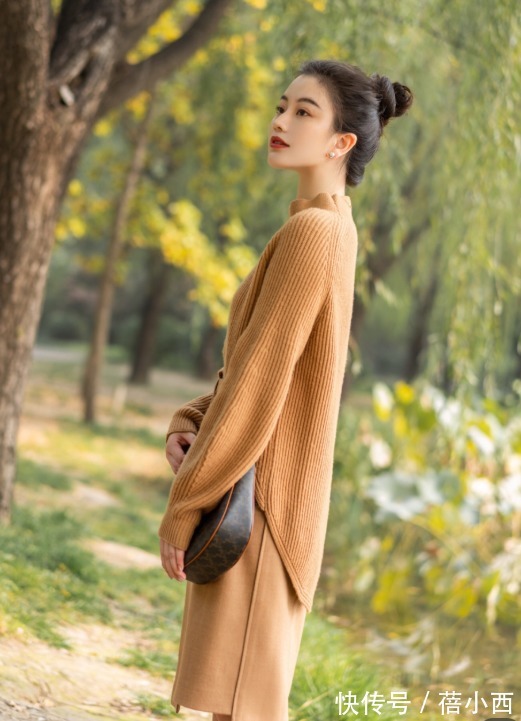 半身裙|新年不要穿得太老气,学博主这样穿针织衫,打造时尚高级感!