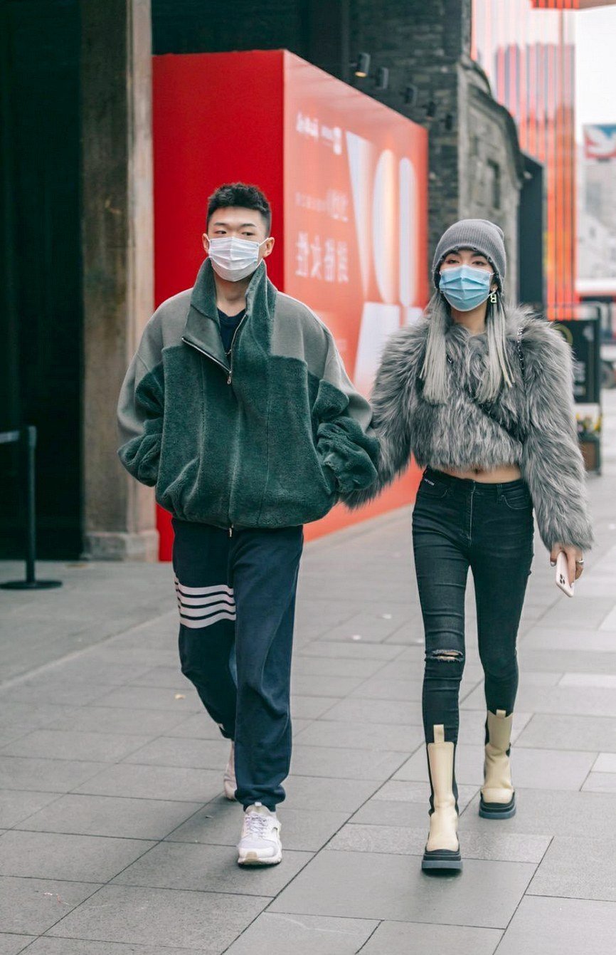 复古今冬再次回潮,一件奢华的皮草,也可以带来时髦感的提升