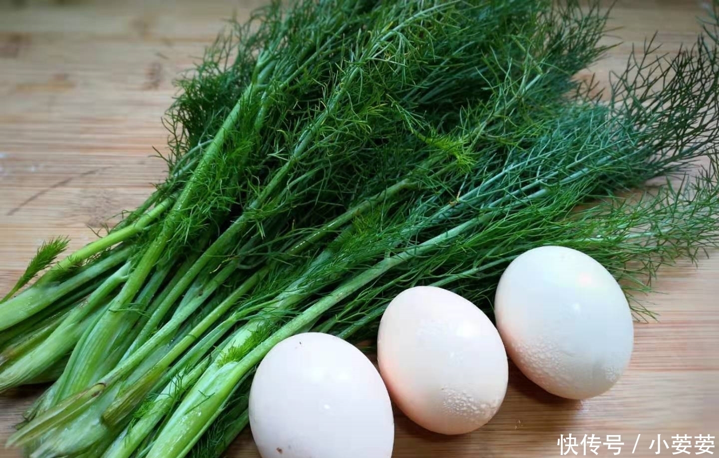 鸡蛋和这是绝配,晚饭炒一盘,隔天排宿便,小腹平坦,皮肤水灵
