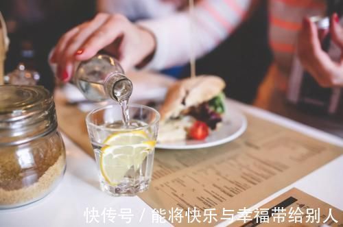 百合|61岁大妈血压175115mmHg,1年时间停掉药物,究竟是怎么做到的?