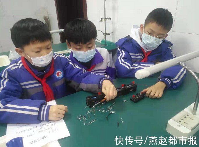 科技节|河间市曙光小学：“趣创”社团成立暨第一届科技节开幕