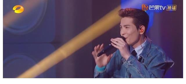 吉娜|欣赏郎朗、吉娜、何炅、萧敬腾，合作月光组曲，真是一种享受