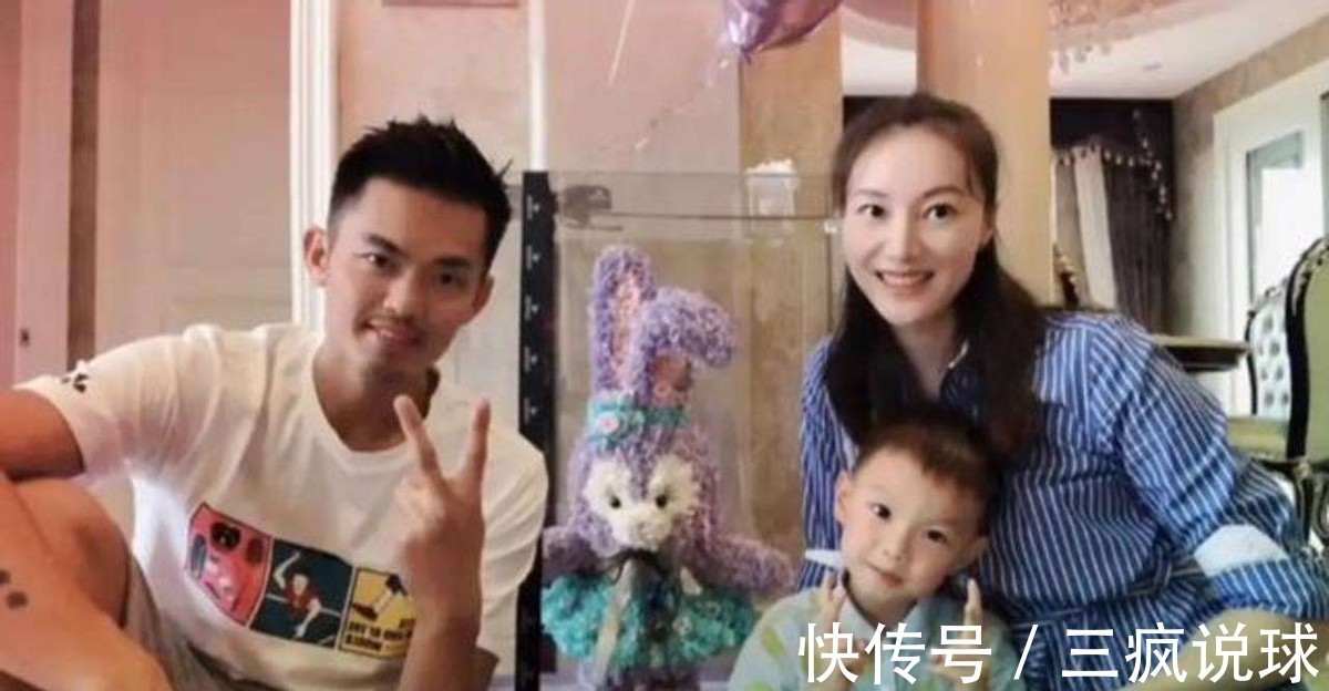 超级丹|历时4年,林丹豪宅建成!门口浮雕宏伟壮观,花园停放300万豪车