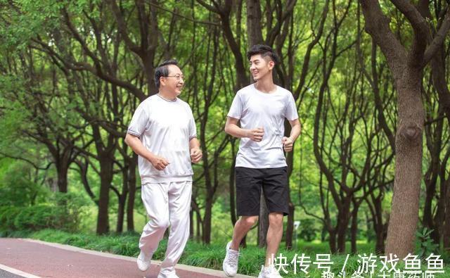 骨钙|牛奶、羊奶到底哪一个更补钙？做好3事，养护骨骼，80岁也不显老