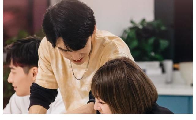 方程式|《心动4》节目组不藏了，直接放出“方程式”cp约会预告，齁甜