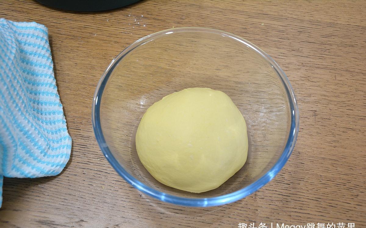用南瓜做的面包就是好吃，配方快收藏，奶香浓郁香甜暄软