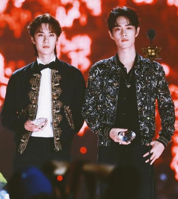 悬念|肖战星光大赏表演有悬念，或与神秘人合体演出？王一博成最大期待