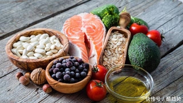 面部ps？有了它，痘印花脸都救活了，保湿度更无可挑剔