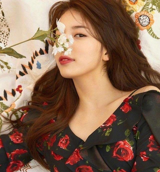 脸型 不管多大年纪的女人,这4种发型尽量少弄,不仅像大妈还伤发