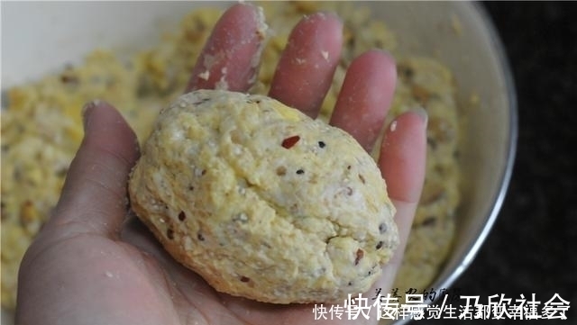 小姐姐|减肥也能吃主食！用5种食材做杂粮包，比白面馒头香，越吃越瘦！