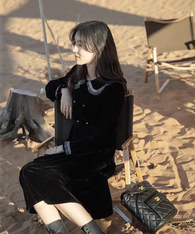 穿搭|秋冬怎么穿才洋气,试一试“丝绒连衣裙”端庄优雅,漂亮大方!