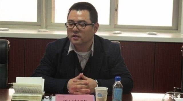 公司|父亲用11亿买下2664亩土地,一平米才5百块,他盖成房子可卖6百亿