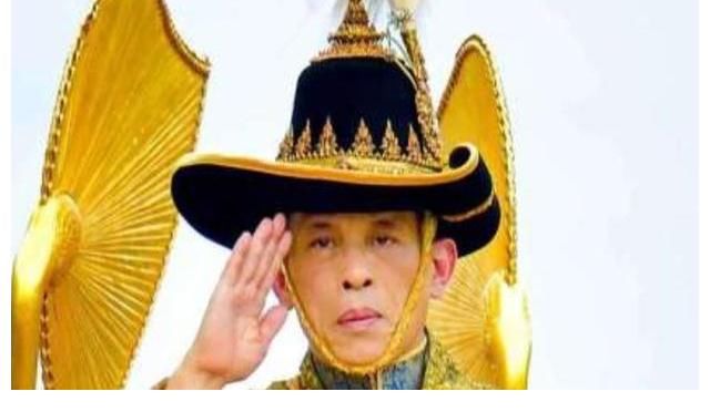 苏提达王后|诗妮娜还是妾室身份，没资格亮相泰王寿宴，嘉宾名单只有苏提达