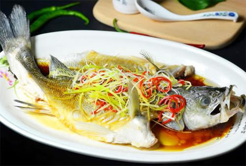 老了不想“血管堵”?多吃这“3类”食物,软化、疏通血管更长寿