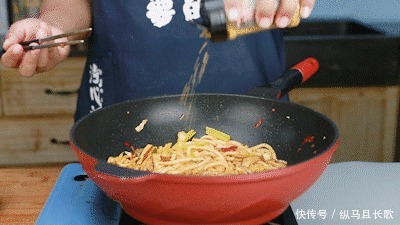 懒人|快手懒人餐,简单一炒,又香又管饱