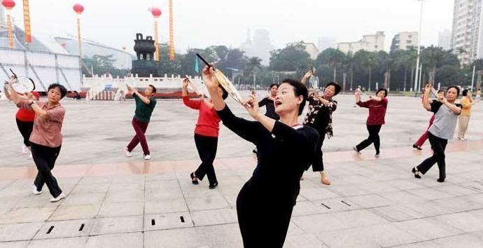 晚期|老年痴呆程度测试一分钟找出七个字是正常,五个中期三个晚期