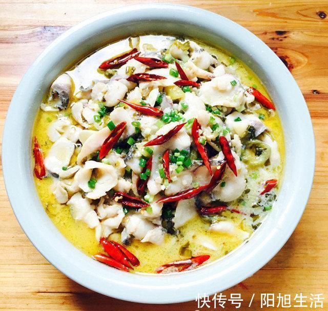 正宗酸菜鱼的做法，鱼片嫩滑不散，酸菜脆爽，一定要收藏起来哦