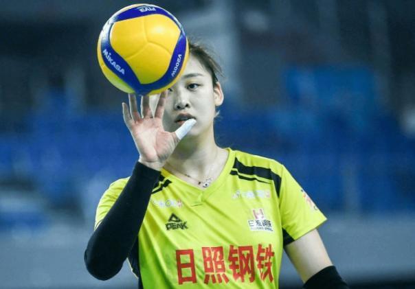 蔡斌|梅笑寒恐非因伤缺席,正和山东女排一同训练,或缺乏信心未报名