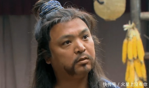 晁盖&明知林冲将一去不回,吴用只说了一个人名,吓得宋江不敢阻拦