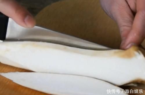 蘑菇做出肉的味道,Q弹爽滑,香辣可口,一口一口停不下来