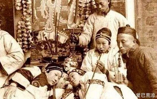 原因|被再被电视剧骗了，四张晚清全家福显示，这才是大清灭亡的原因！