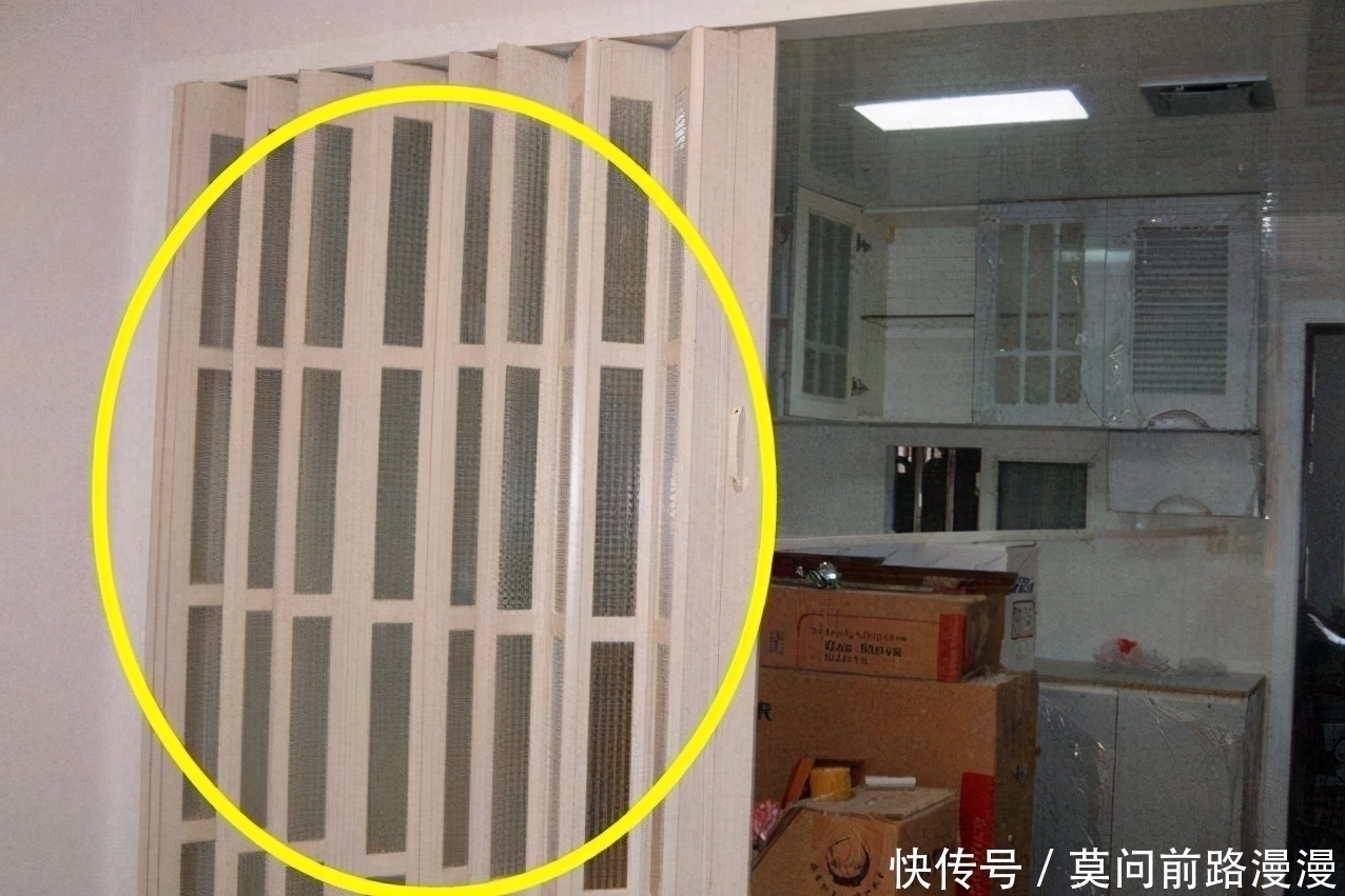 厕所|装修厕所,很少用推拉门或平开门了,现在流行这两种门