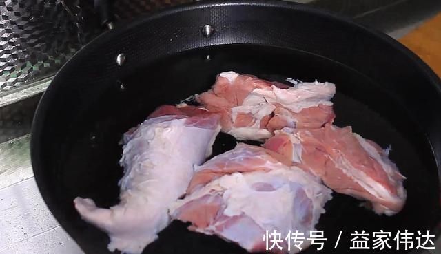 酱牛肉时,记住“1腌2泡”的窍门,牛肉香嫩无腥味,还缩水少