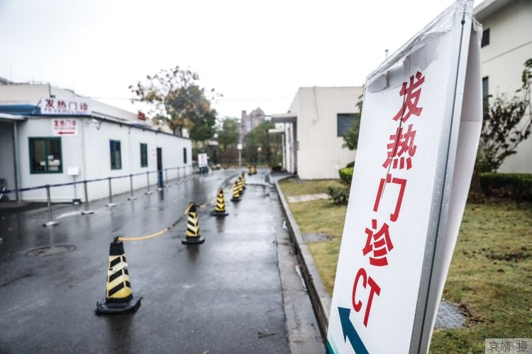 陈尔真|严守“盯”字诀！沪上医院以“体感强烈”的升级态势收紧防疫监测“哨卡”