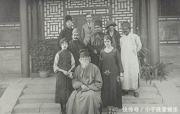 泰戈尔$林徽因与徐志摩有4张合影,张张保持距离,是刻意为之?