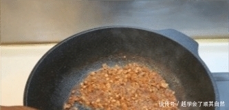 炸酱面一学就会,复刻韩国大厨做法,超美味酱香浓郁,懒人必备