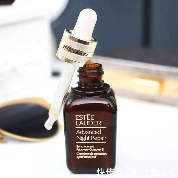 小棕瓶|网红初抗老精华液推荐:改善肌肤暗沉,深层补水保湿和减少色沉